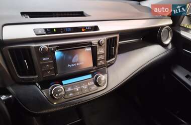 Внедорожник / Кроссовер Toyota RAV4 2013 в 