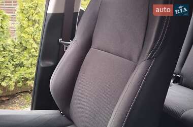 Внедорожник / Кроссовер Toyota RAV4 2013 в 