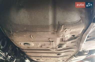 Внедорожник / Кроссовер Toyota RAV4 2013 в 