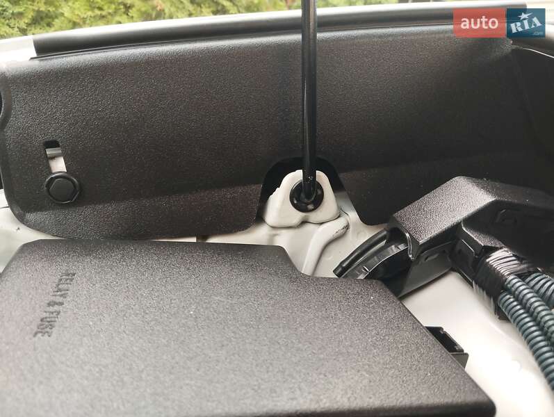 Позашляховик / Кросовер Toyota RAV4 2013 в Одесі