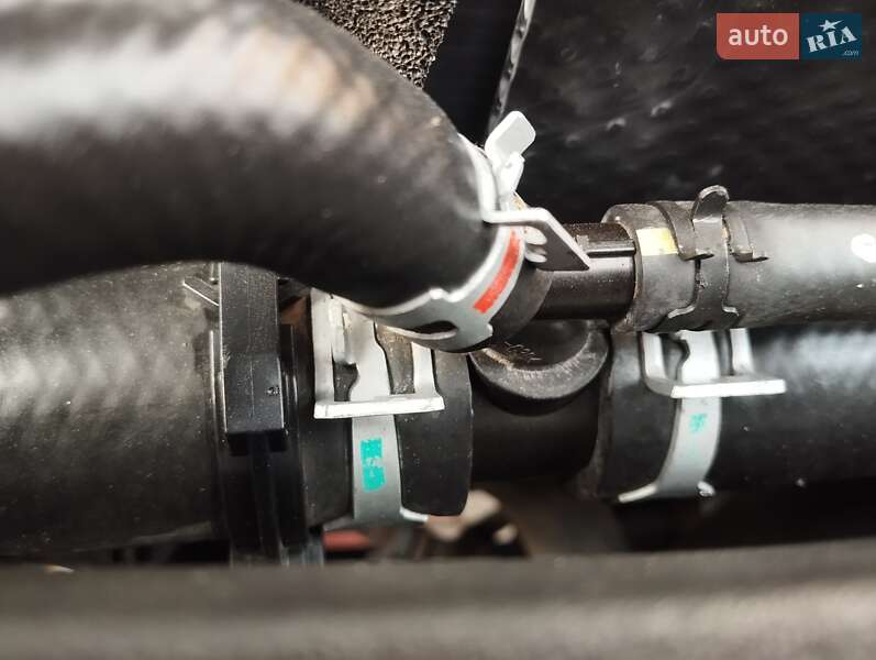 Позашляховик / Кросовер Toyota RAV4 2013 в Одесі