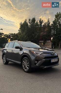 Внедорожник / Кроссовер Toyota RAV4 2017 в Харькове