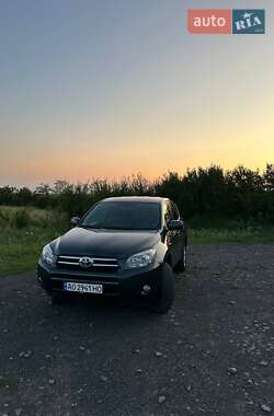 Внедорожник / Кроссовер Toyota RAV4 2008 в Ужгороде