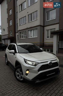 Внедорожник / Кроссовер Toyota RAV4 2019 в Горенке