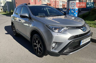 Позашляховик / Кросовер Toyota RAV4 2017 в  фото 12 Позашляховик / Кросовер Toyota RAV4 2017 в
