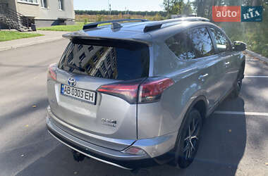 Позашляховик / Кросовер Toyota RAV4 2017 в  фото 18 Позашляховик / Кросовер Toyota RAV4 2017 в