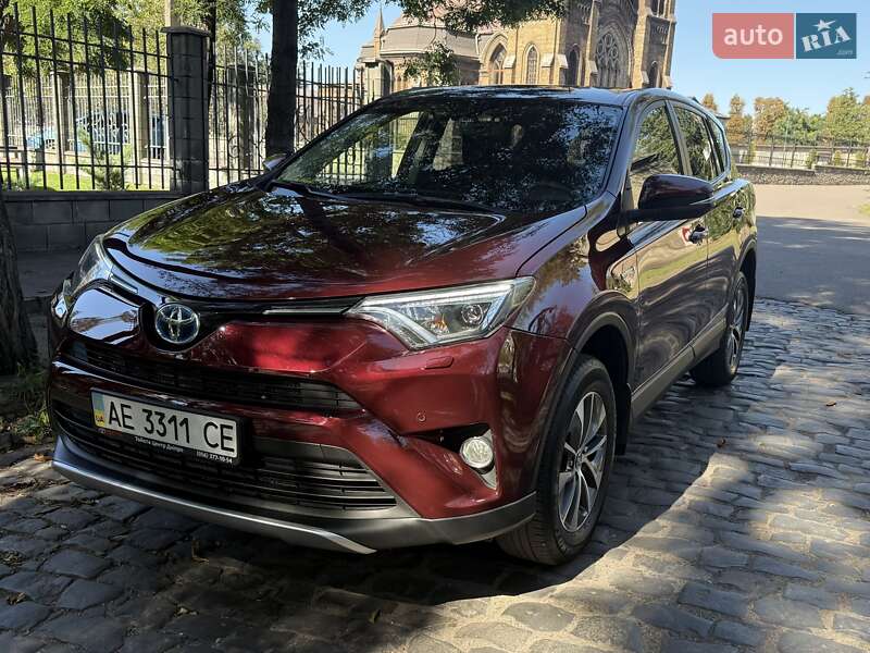Позашляховик / Кросовер Toyota RAV4 2017 в Кам'янському