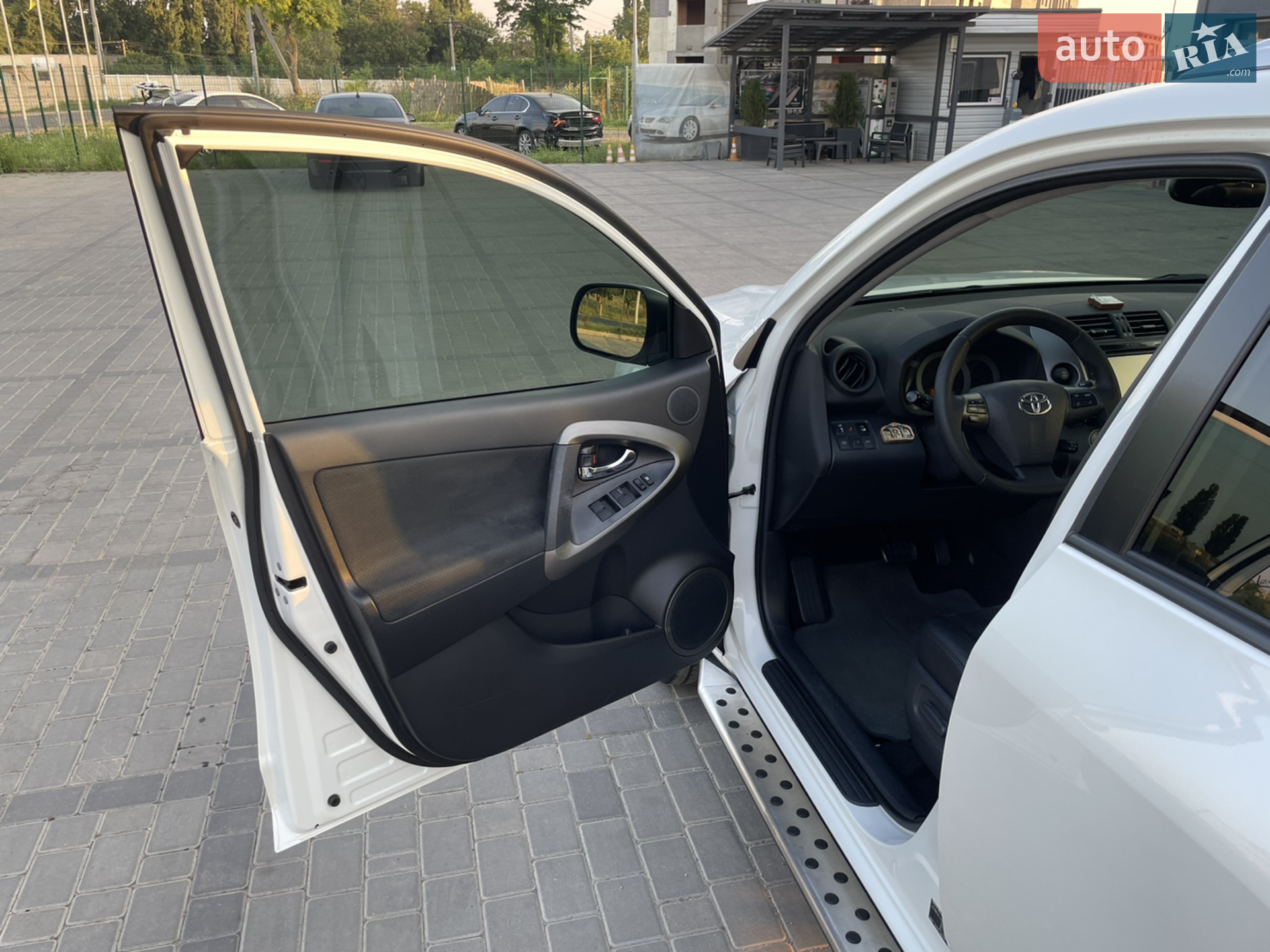2011 Toyota RAV 4 - мініатюра 17