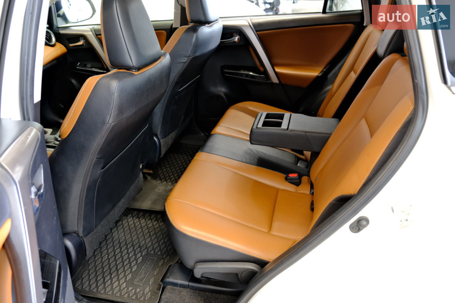 2016 Toyota RAV 4 - мініатюра 4