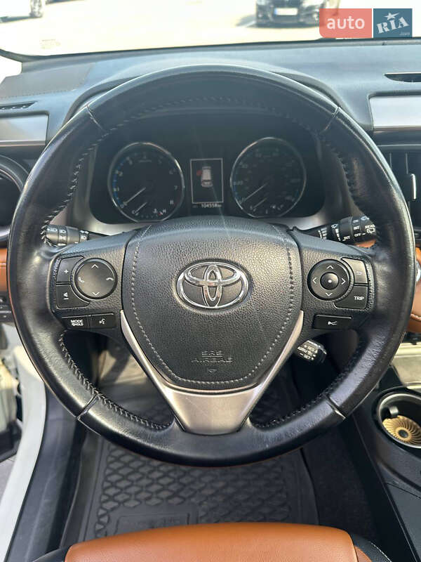 Внедорожник / Кроссовер Toyota RAV4 2016 в Одессе