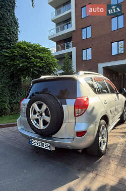 Внедорожник / Кроссовер Toyota RAV4 2007 в Николаеве