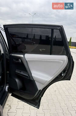 Внедорожник / Кроссовер Toyota RAV4 2013 в 