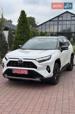 Внедорожник / Кроссовер Toyota RAV4 2022 в 