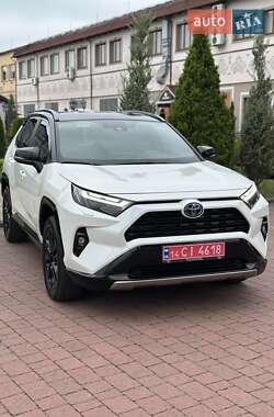 Позашляховик / Кросовер Toyota RAV4 2022 в Стрию
