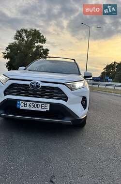 Внедорожник / Кроссовер Toyota RAV4 2021 в Киеве