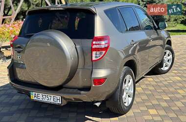 Внедорожник / Кроссовер Toyota RAV4 2011 в 