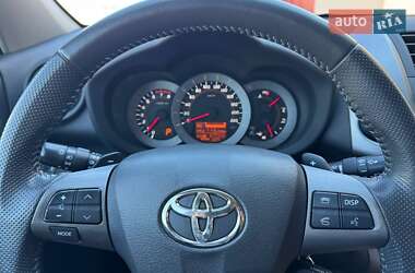 Внедорожник / Кроссовер Toyota RAV4 2011 в 