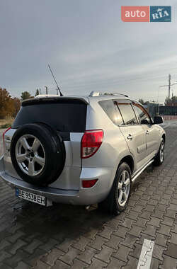 Внедорожник / Кроссовер Toyota RAV4 2007 в 