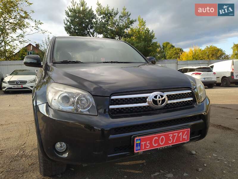Внедорожник / Кроссовер Toyota RAV4 2007 в 