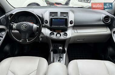 Внедорожник / Кроссовер Toyota RAV4 2007 в 