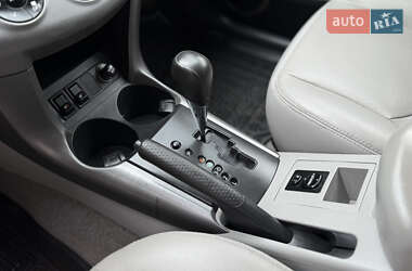 Внедорожник / Кроссовер Toyota RAV4 2007 в 