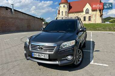 Внедорожник / Кроссовер Toyota RAV4 2011 в 