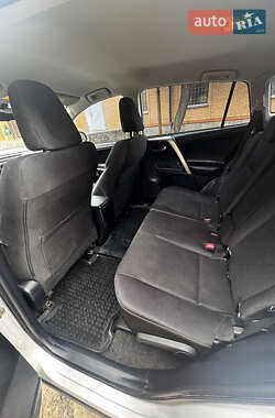 Позашляховик / Кросовер Toyota RAV4 2013 в Ромнах