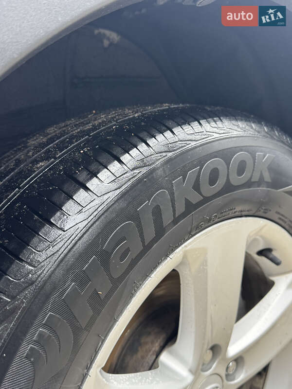 Позашляховик / Кросовер Toyota RAV4 2013 в Ромнах