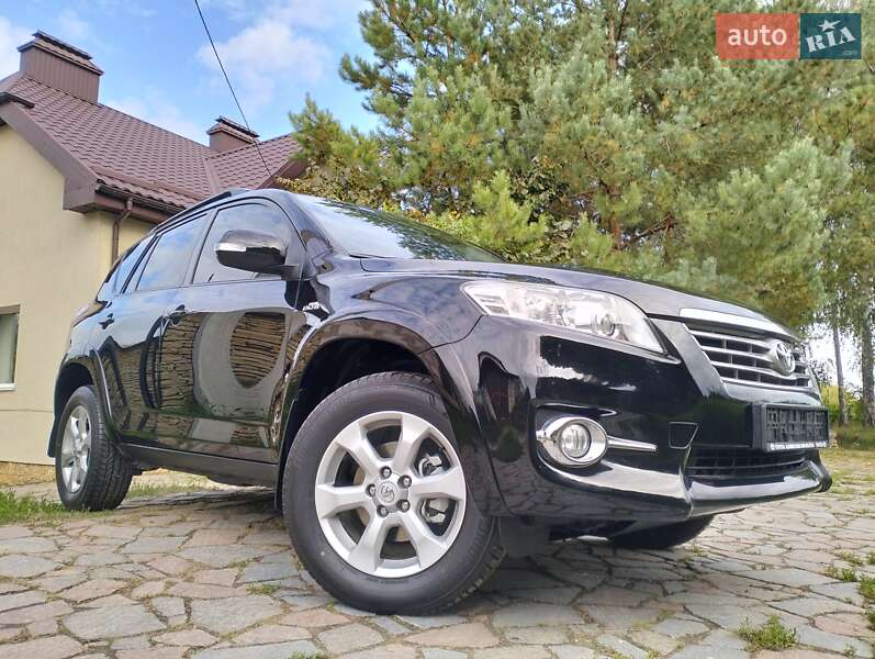 Toyota RAV4 2011