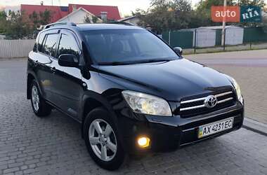 Внедорожник / Кроссовер Toyota RAV4 2007 в 