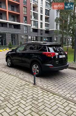 Позашляховик / Кросовер Toyota RAV4 2014 в Броварах