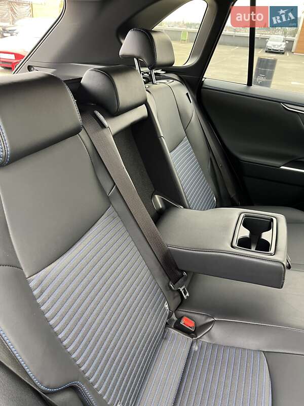 Внедорожник / Кроссовер Toyota RAV4 2024 в Киеве фото 23 Внедорожник / Кроссовер Toyota RAV4 2024 в Киеве