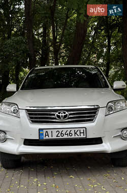 Внедорожник / Кроссовер Toyota RAV4 2012 в Буче