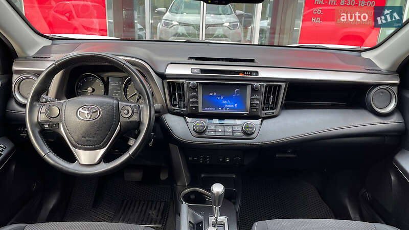 Внедорожник / Кроссовер Toyota RAV4 2018 в Запорожье фото 8 Внедорожник / Кроссовер Toyota RAV4 2018 в Запорожье