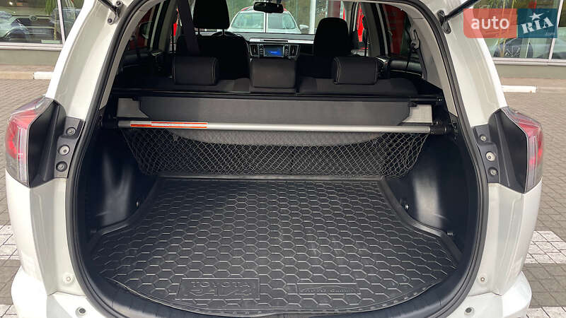 Внедорожник / Кроссовер Toyota RAV4 2018 в Запорожье фото 10 Внедорожник / Кроссовер Toyota RAV4 2018 в Запорожье