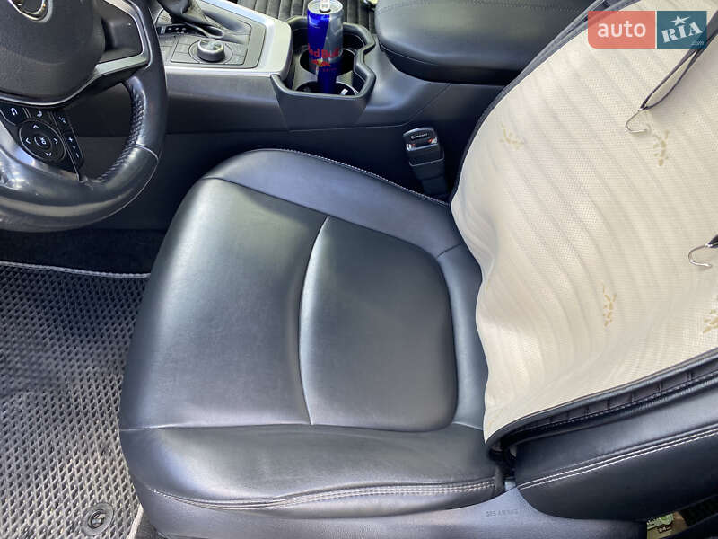 Позашляховик / Кросовер Toyota RAV4 2020 в Запоріжжі
