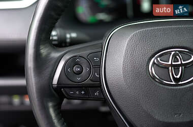 Внедорожник / Кроссовер Toyota RAV4 2024 в 