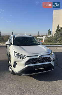 Внедорожник / Кроссовер Toyota RAV4 2019 в Харькове