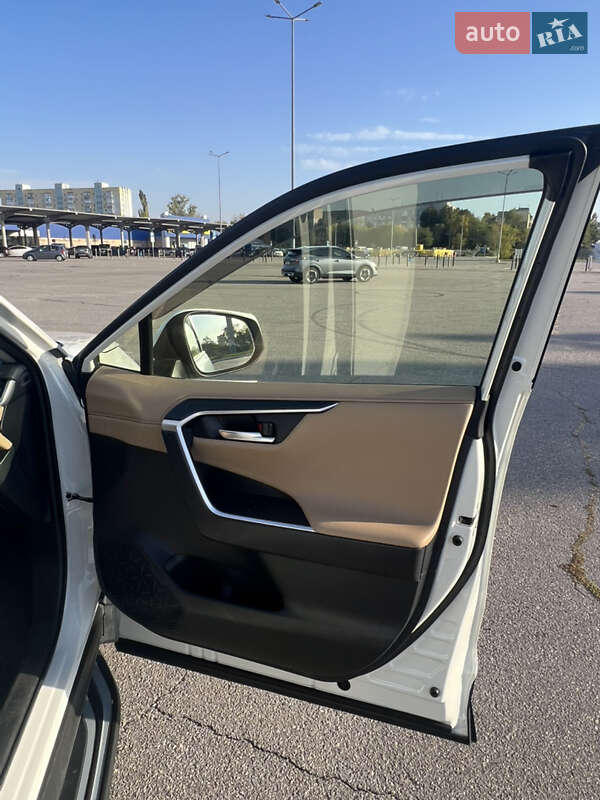Позашляховик / Кросовер Toyota RAV4 2019 в Харкові фото 28 Позашляховик / Кросовер Toyota RAV4 2019 в Харкові