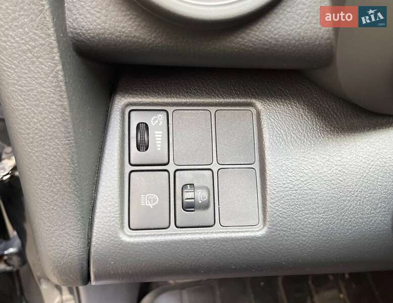 Позашляховик / Кросовер Toyota RAV4 2008 в Києві фото 13 Позашляховик / Кросовер Toyota RAV4 2008 в Києві