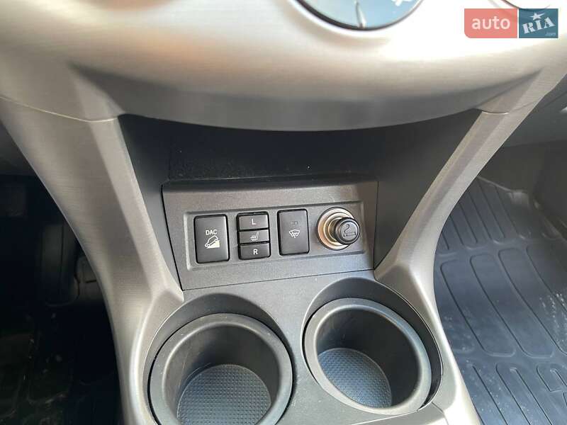 Позашляховик / Кросовер Toyota RAV4 2008 в Києві фото 20 Позашляховик / Кросовер Toyota RAV4 2008 в Києві