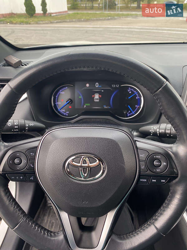 Внедорожник / Кроссовер Toyota RAV4 2019 в Киеве