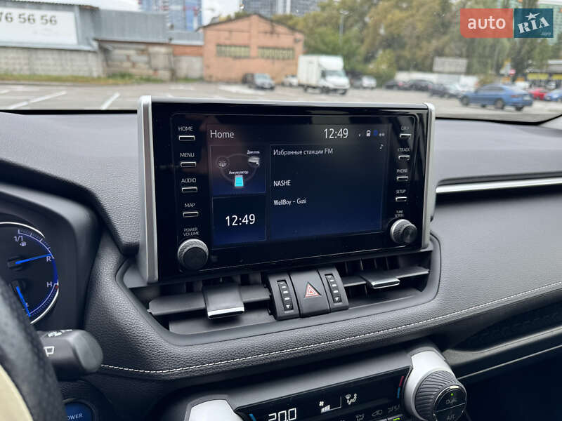 Внедорожник / Кроссовер Toyota RAV4 2019 в Киеве