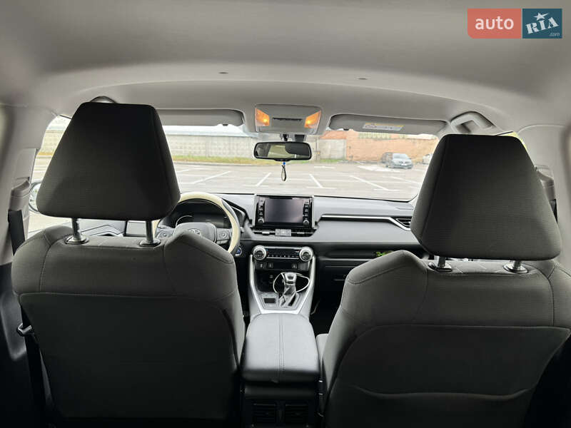 Внедорожник / Кроссовер Toyota RAV4 2019 в Киеве