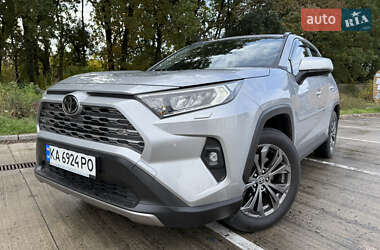 Внедорожник / Кроссовер Toyota RAV4 2022 в Киеве