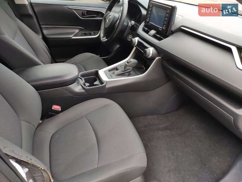 Внедорожник / Кроссовер Toyota RAV4 2020 в Ровно фото 23 Внедорожник / Кроссовер Toyota RAV4 2020 в Ровно