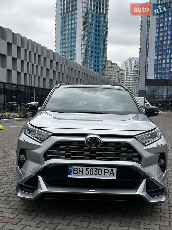 Позашляховик / Кросовер Toyota RAV4 2021 в Одесі