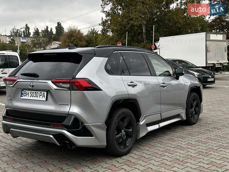 Позашляховик / Кросовер Toyota RAV4 2021 в Одесі