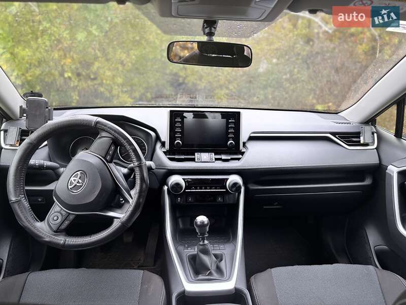 Позашляховик / Кросовер Toyota RAV4 2020 в Прилуках