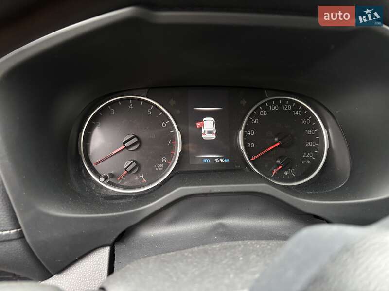 Позашляховик / Кросовер Toyota RAV4 2020 в Прилуках